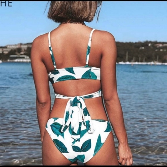 NEW Cupshe Leaf Print Bikini - Picture 3 of 16